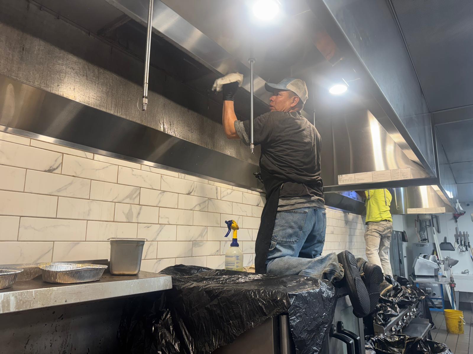 Commercial kitchen hood cleaning service in Smyrna, TN